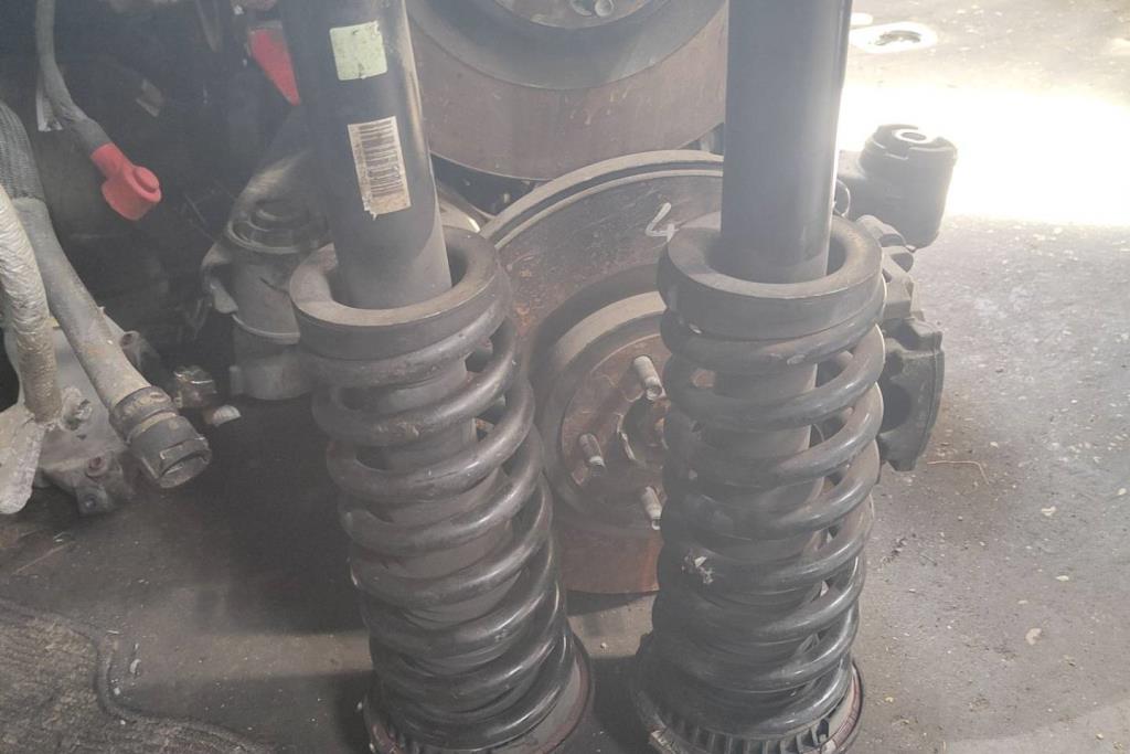 صنوبرص أمامي جاكوار xf 2015