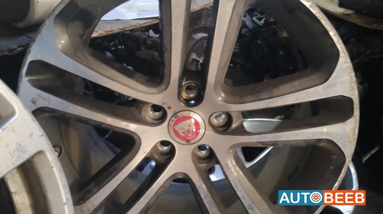 طقم جنطات جاكوار xe قياس 17 