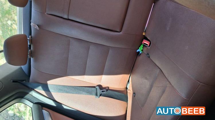 مرسيدس بنز C200 2010