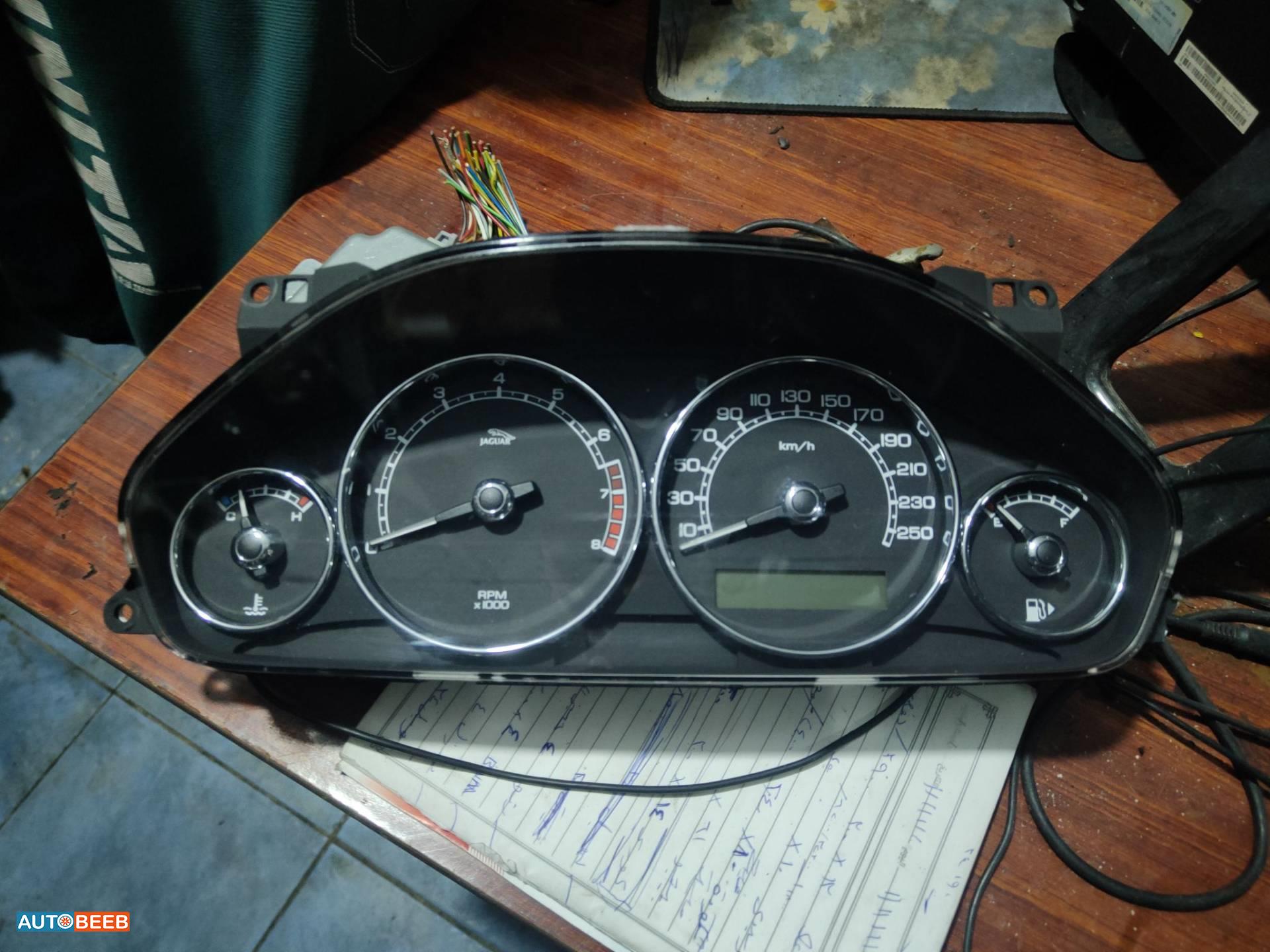Cabin  Dashboard Jaguar X-Type