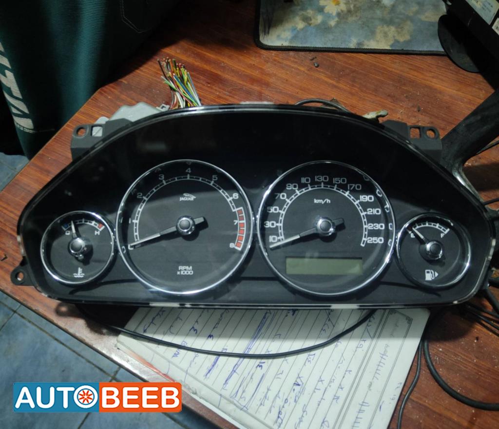 تابلوه ساعات جاكوار x type 2009