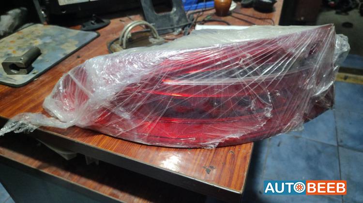 ضوء خلفي يمين شمال جاكوار xe 2016 2017