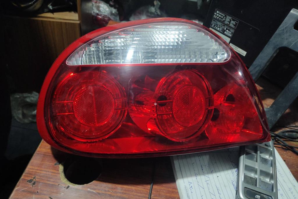 ضوء خلفي يمين شمال s type 2005 2006