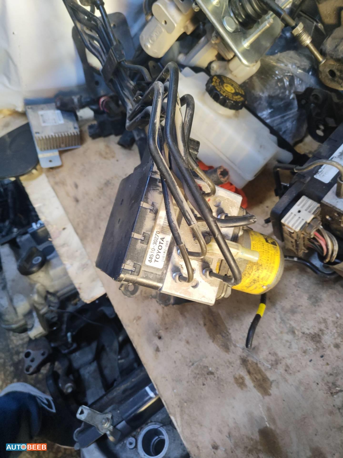 Abs تويوتا كامري 2011