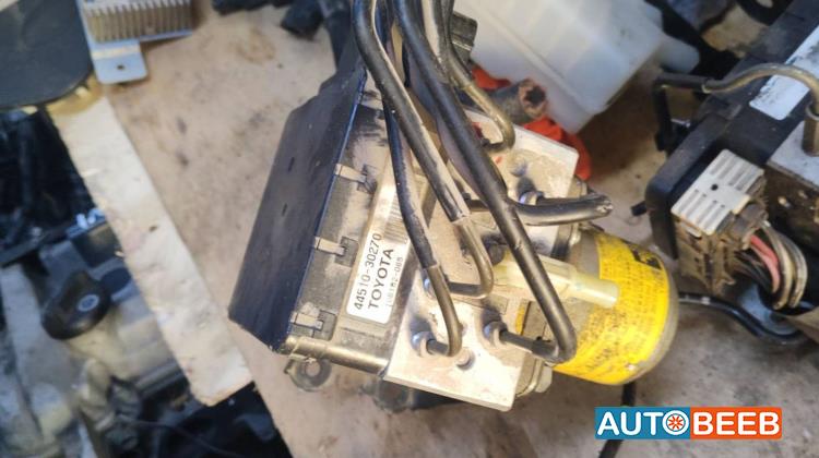 Abs تويوتا كامري 2011