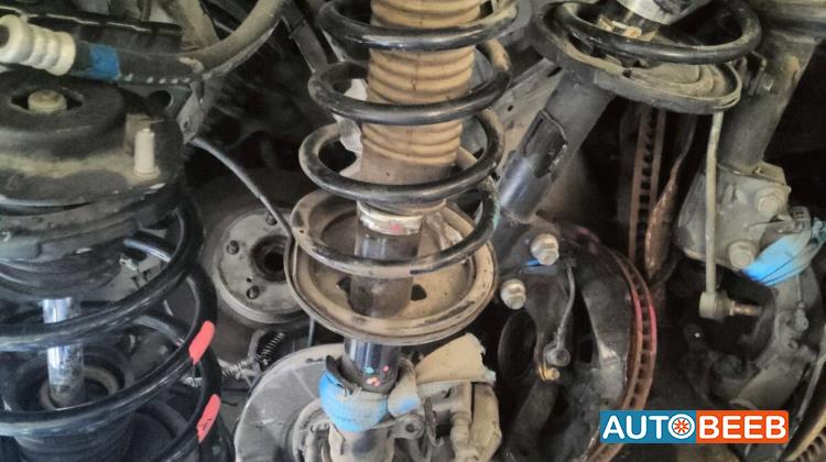 صنوبرص خلفي تويوتا كامري 2017