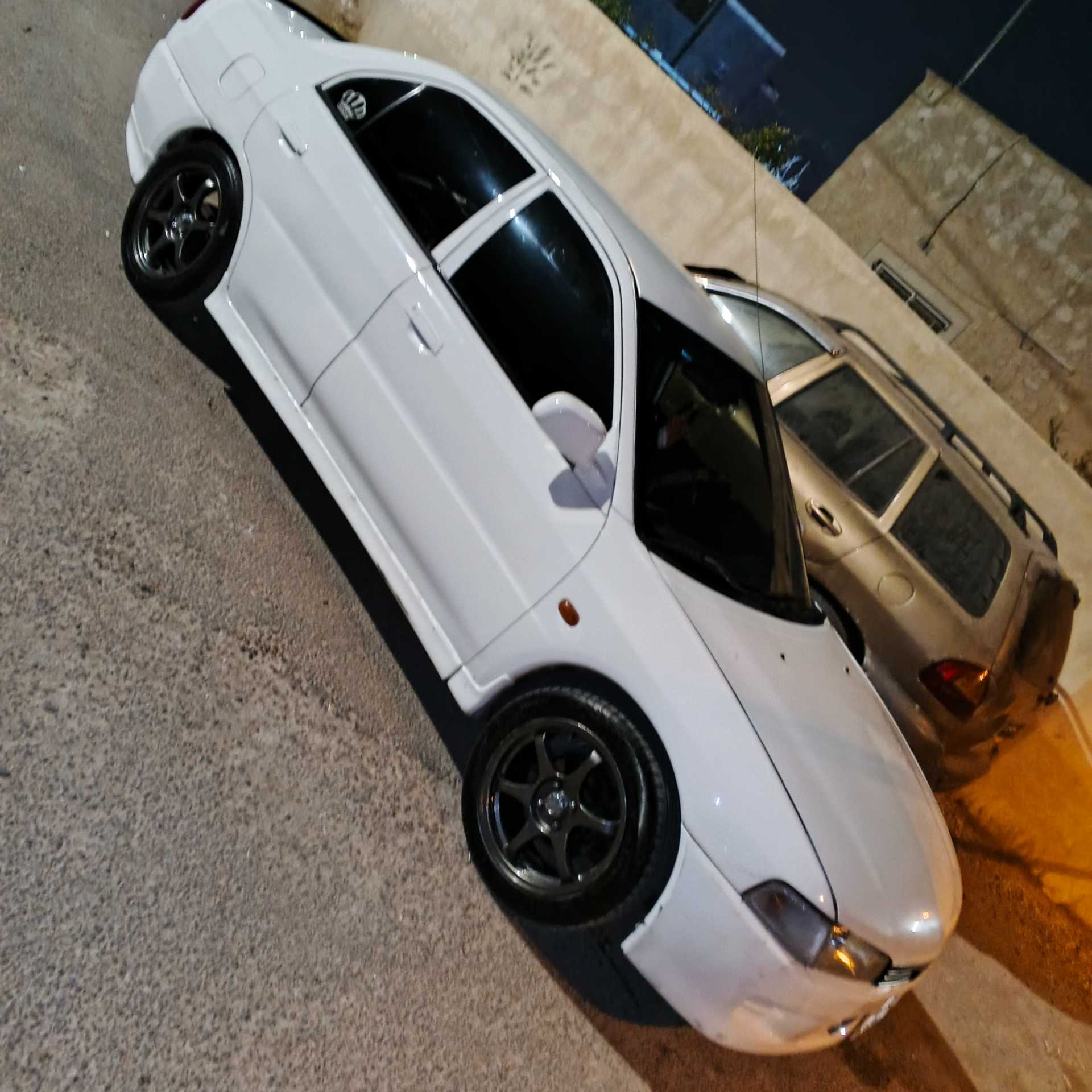 ميتسوبيشي لانسر 1998