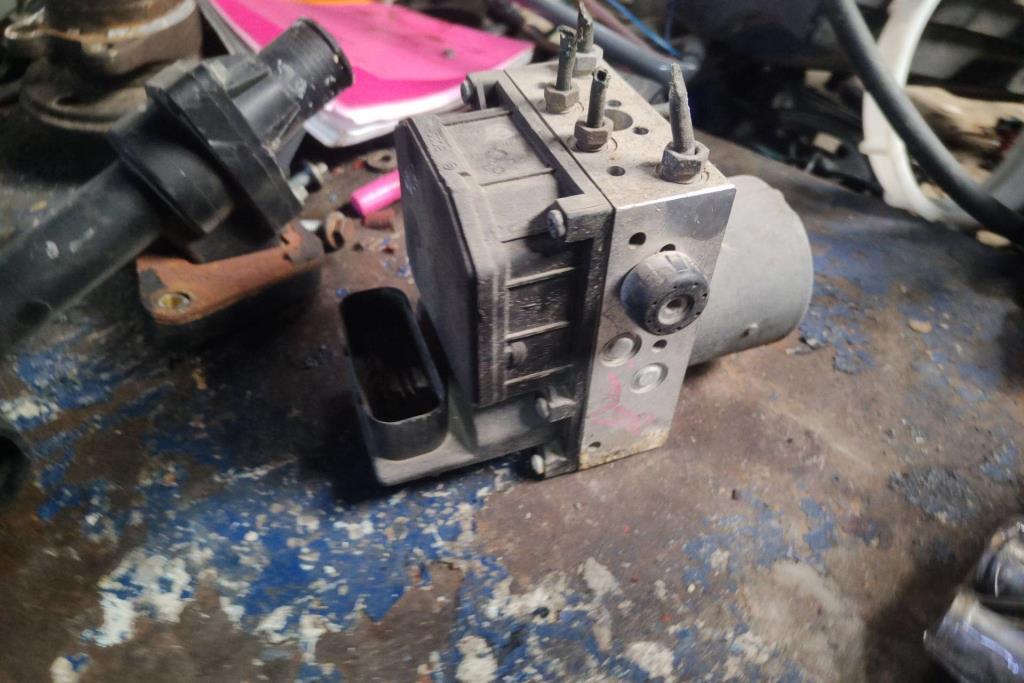 Abs جاكوار x type 2005