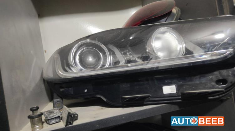 ضوء امامي يمين شمال جاكوار xe 2016