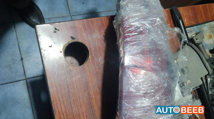 ضوء خلفي يمين شمال جاكوار f type 2015