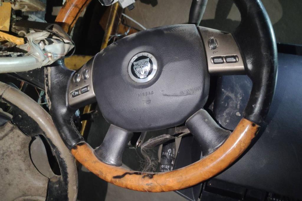 Cabin  Steering Wheel Jaguar X-Type