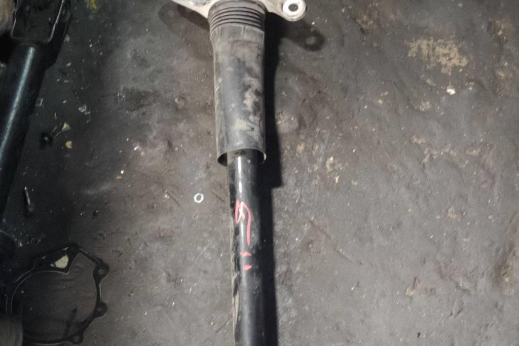 صنوبرص خلفي جاكوار xe 2016