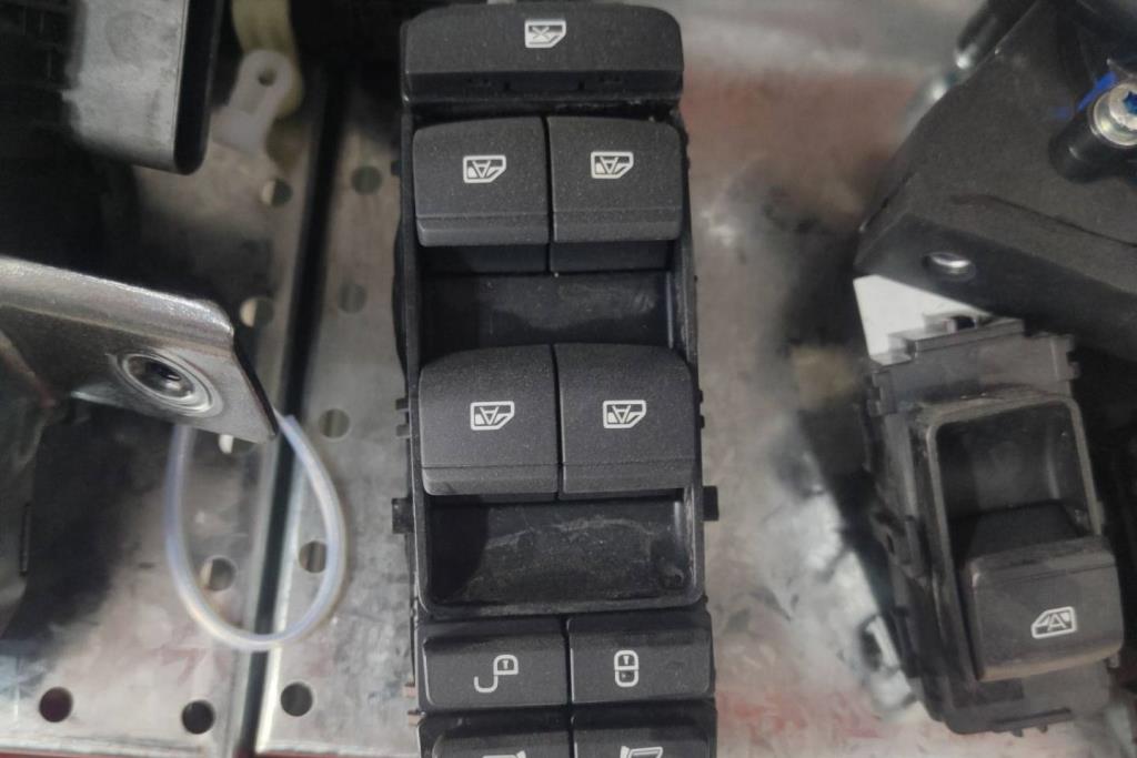 Cabin  Control buttons BYD Yuan