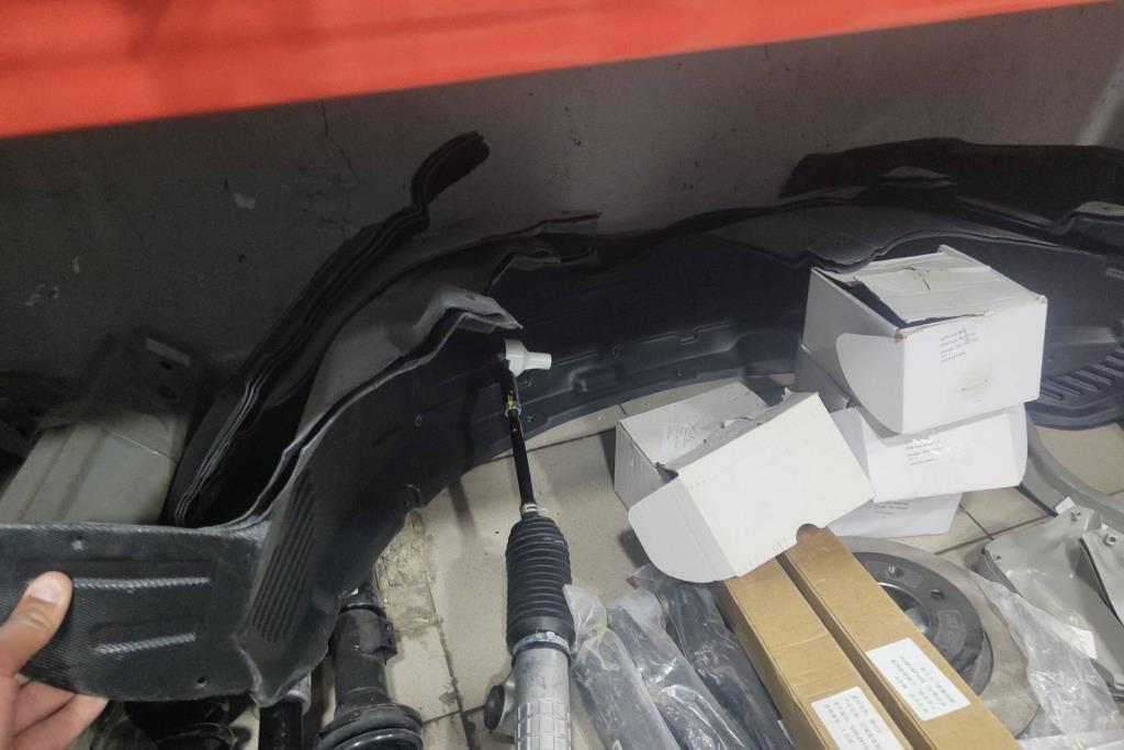 Body  RR BUMPER Neta V