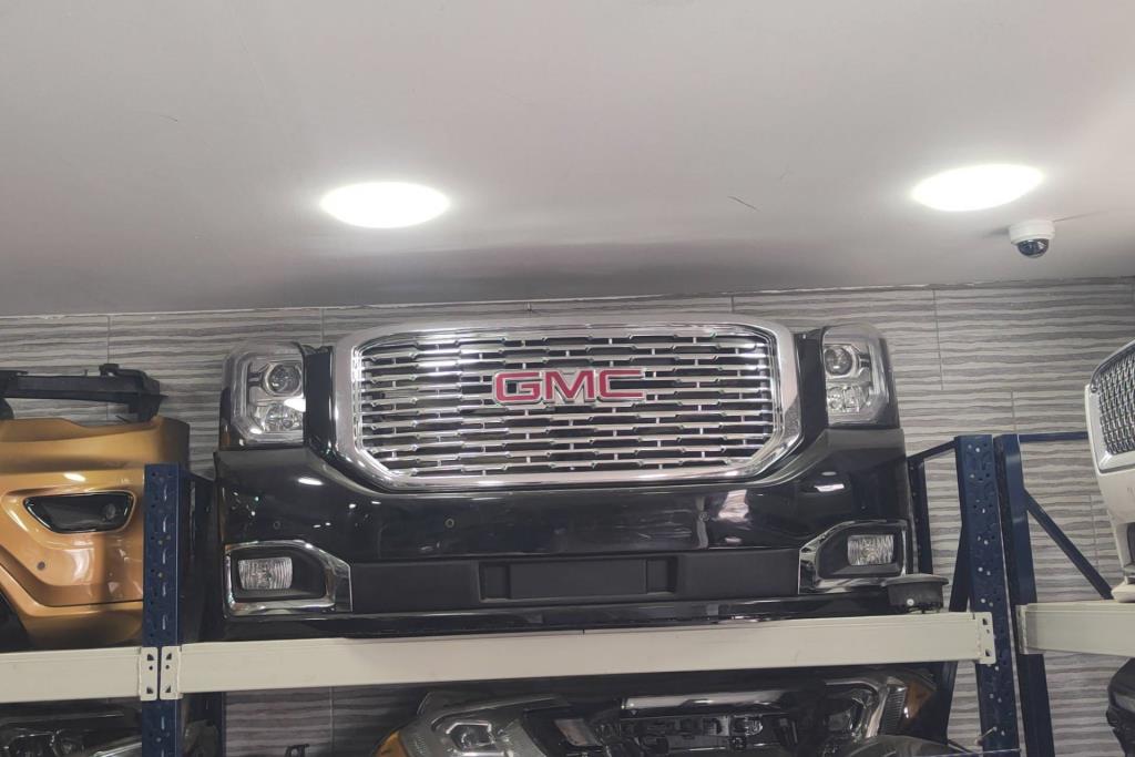 واجهة أمامية طمبون اضوية يمين شمال جي ام سي يوكن 2018