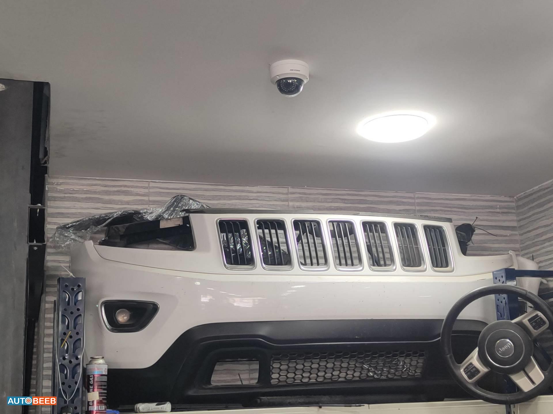 Body  Bumper Jeep Grand Cherokee