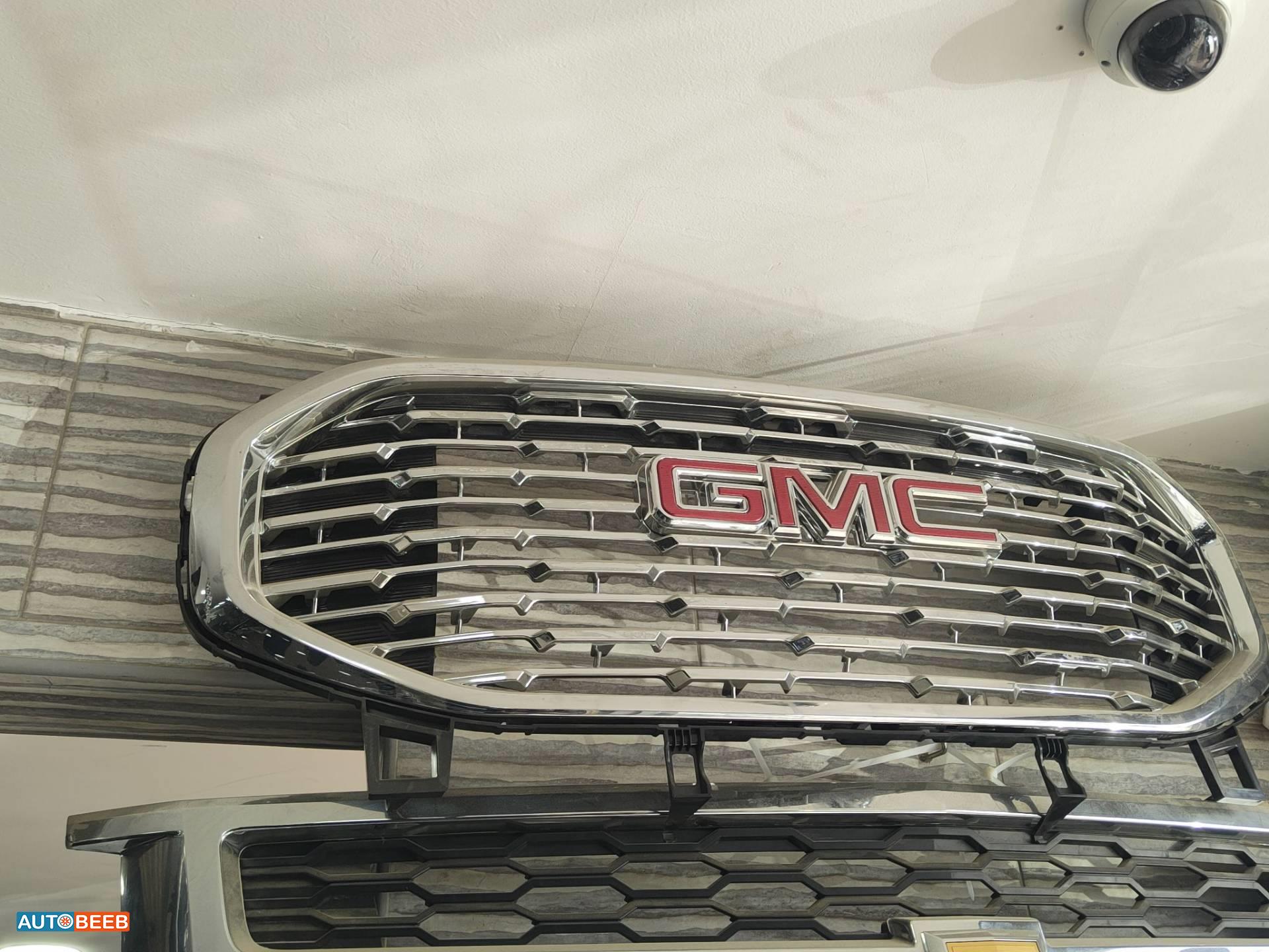 Body  Grilles GMC Terrain