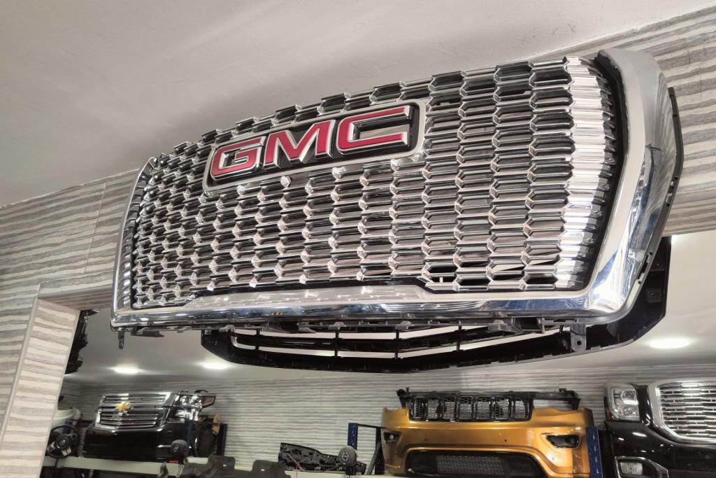 شل امامي جي ام سي يوكن 2021 2022 2023