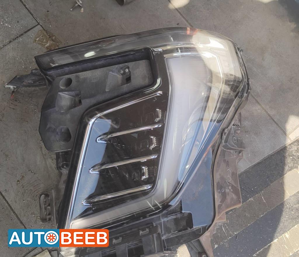 ضوء امامي يمين شمال جي ام سي يوكن 2026