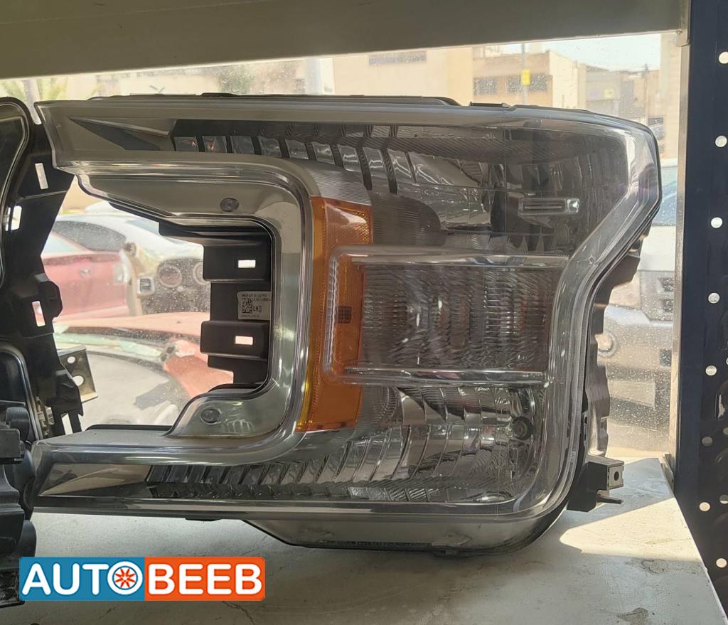 ضوء امامي يمين شمال فورد f 150 2018 2019