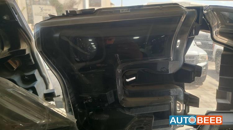 Lights Front light Ford Raptor