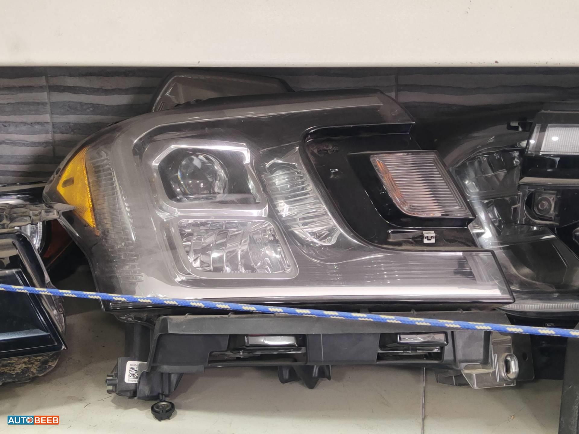 ضوء امامي يمين شمال فورد اكسبيديشن 2020 2021