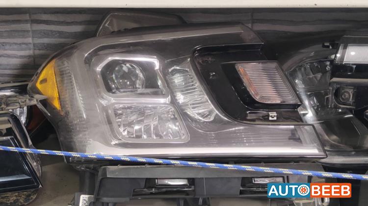 ضوء امامي يمين شمال فورد اكسبيديشن 2020 2021