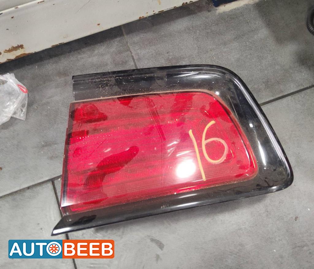 ضوء خلفي يمين شمال دودج تشارجر 2020 2021