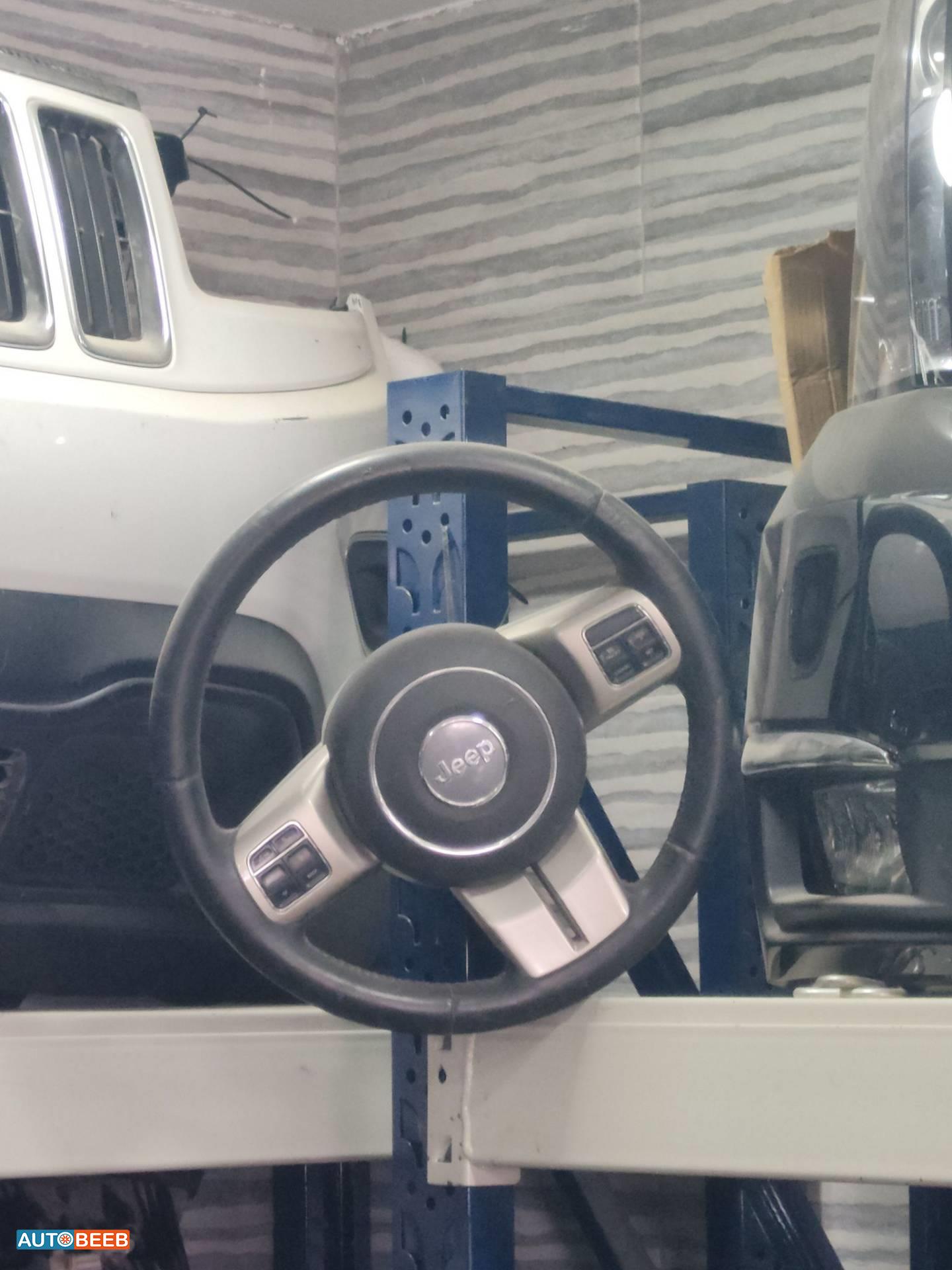 Cabin  Steering Wheel Jeep Grand Cherokee