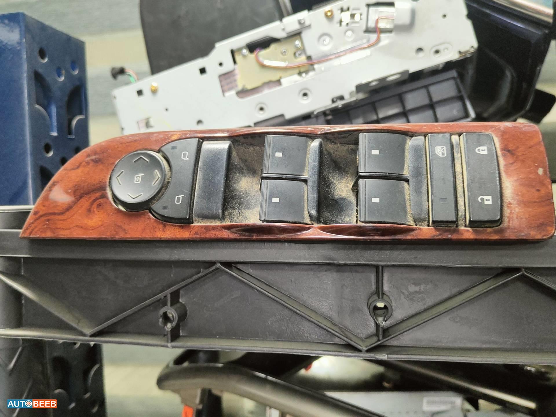 Cabin  Control buttons Chevrolet Tahoe