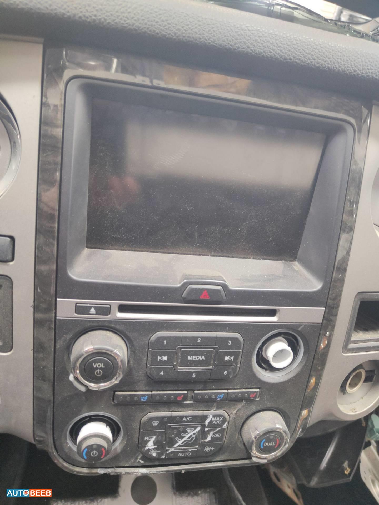 شاشة تابلوه فورد اكسبيديشن 2017 2018