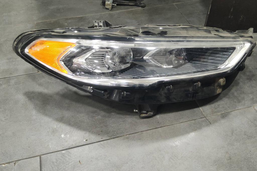 Lights Front light Ford Fusion