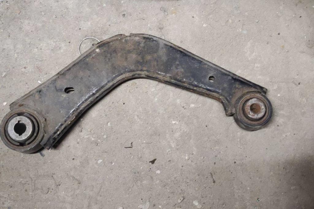 كفة خلفية علوية فورد فيوجن 2013 2014 2015 2016 2017 2018 2019 2020