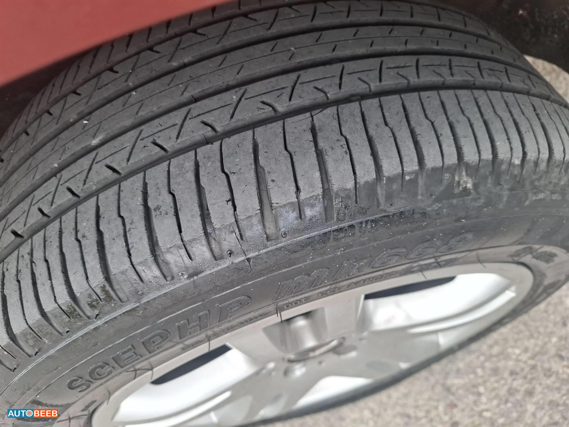 مرسيدس بنز  2005