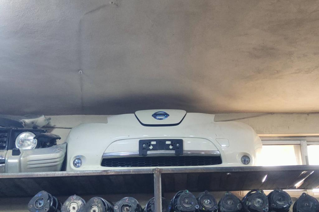 واجهة أمامية طمبون نيسان ليف 2013 2014 2015