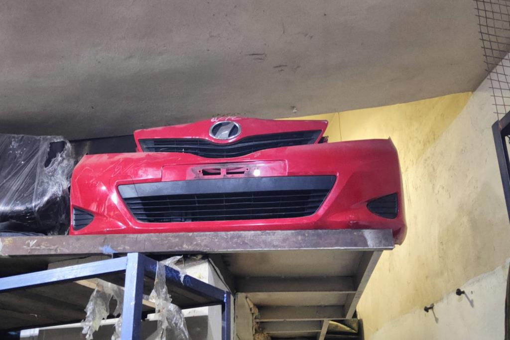 Body  Bumper Toyota Yaris
