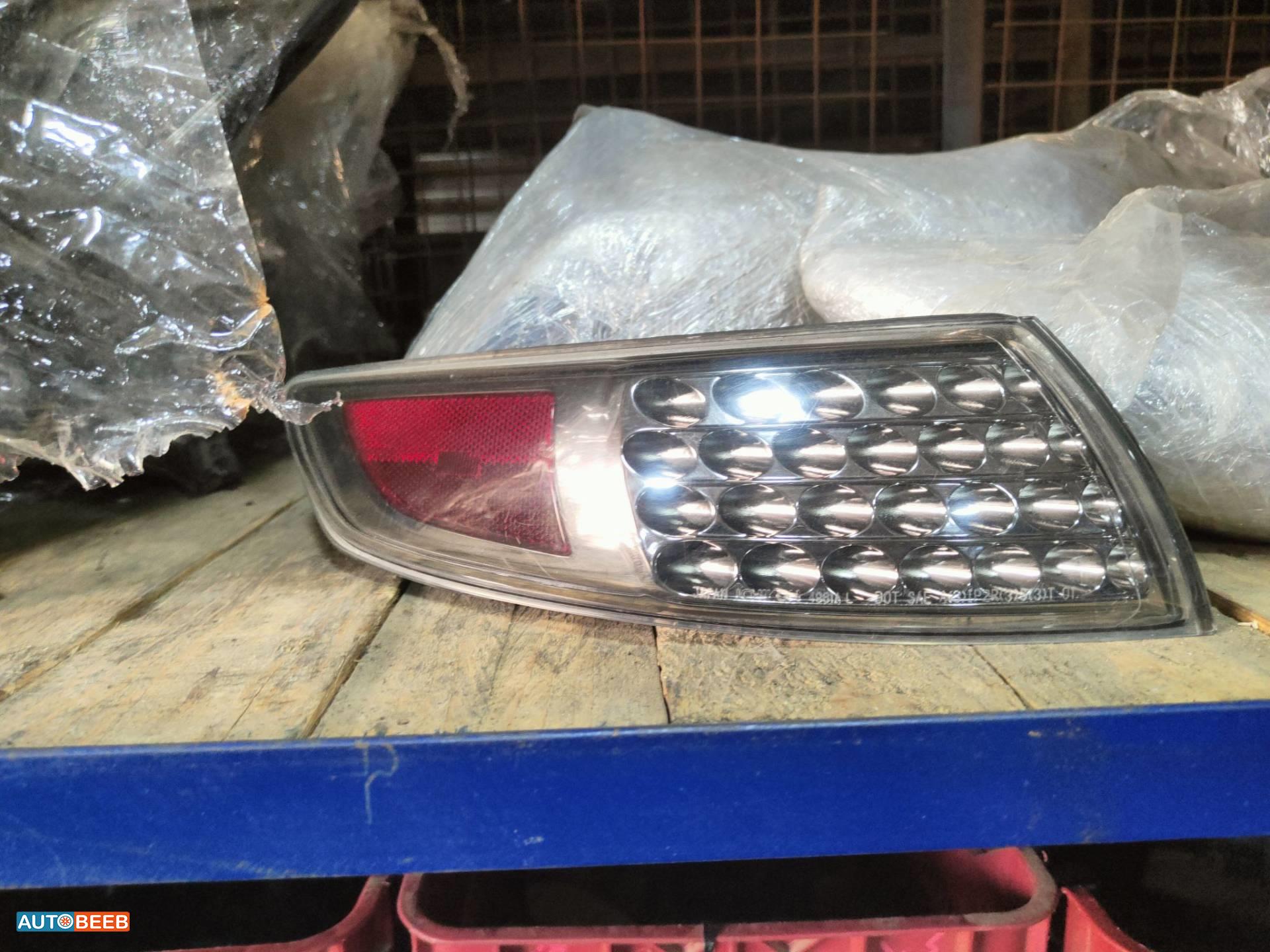 ضوء خلفي يمين شمال انفينيتي اف اكس 35 2005 2006