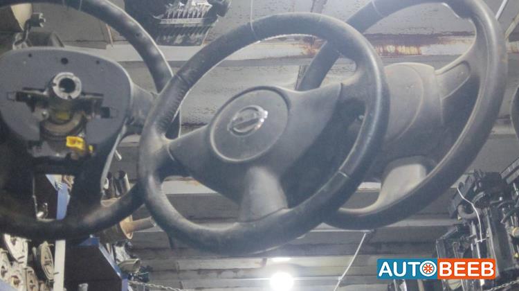 Cabin  Steering Wheel Nissan Juke