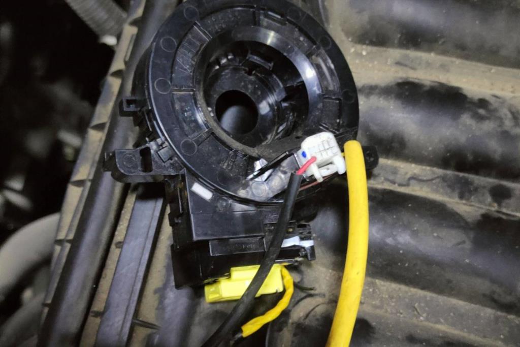 ملف طارة تويوتا بريوس اوروبي 2010 2011 2012 2013 2014 2015