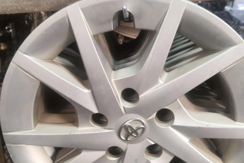 Wheel and Rims Wheel Covers  Toyota Prius