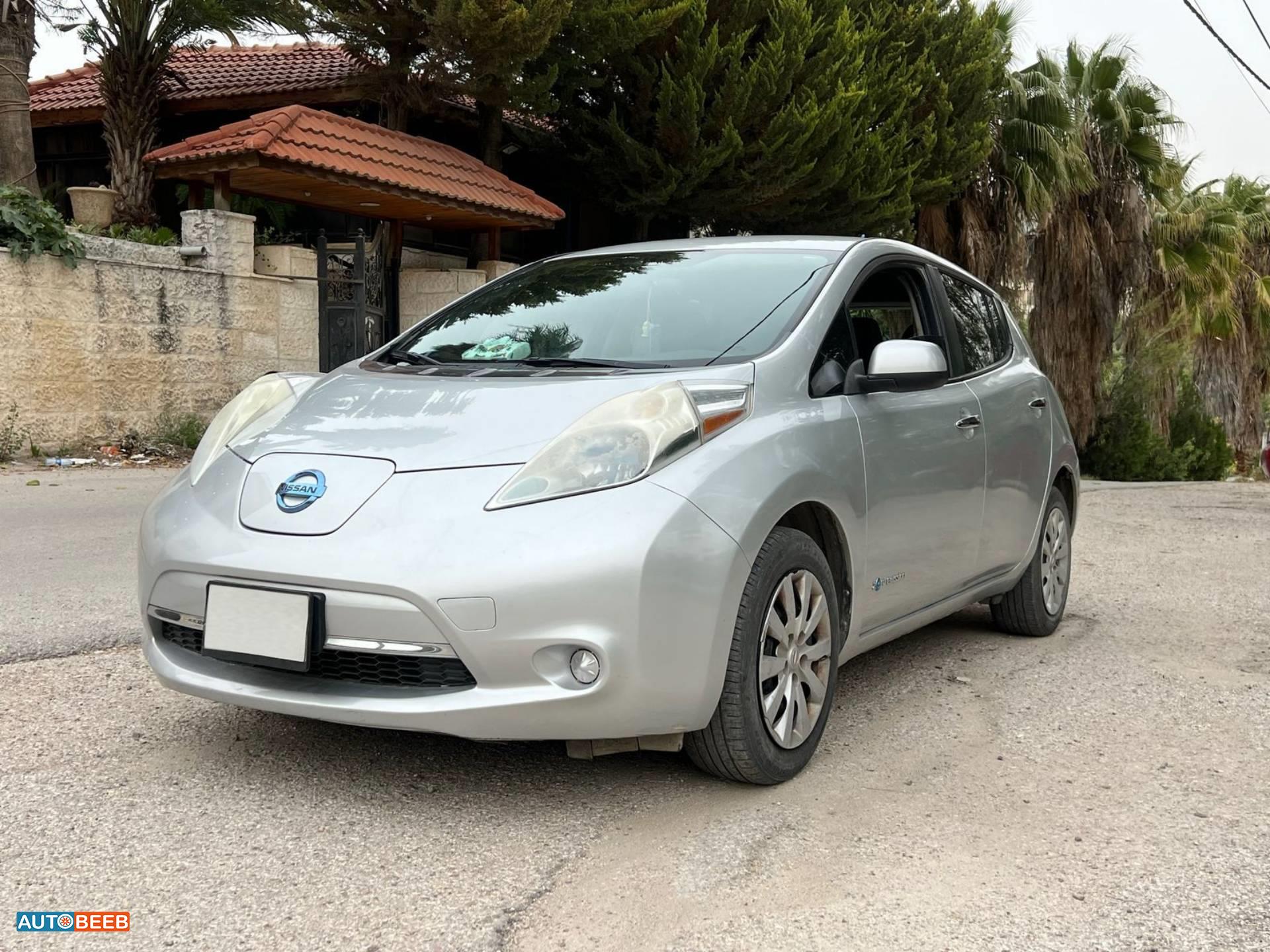 نيسان ليف 2013