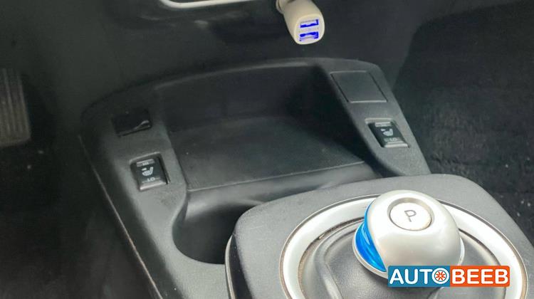 نيسان ليف 2013