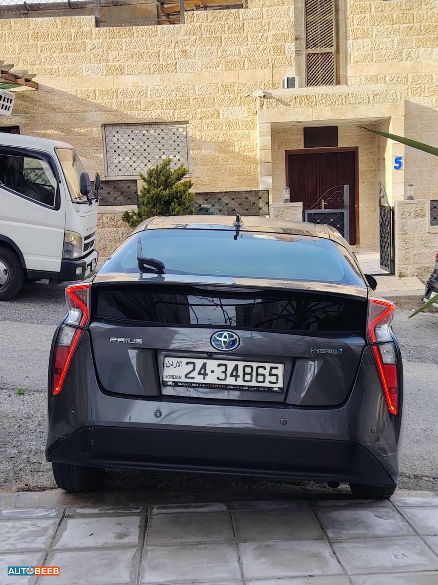 تويوتا بريوس 2017