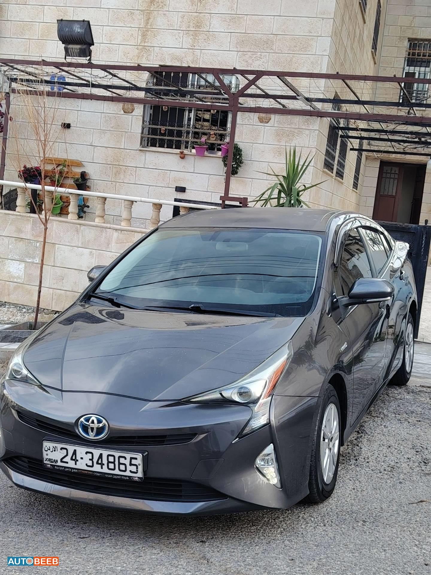 تويوتا بريوس 2017