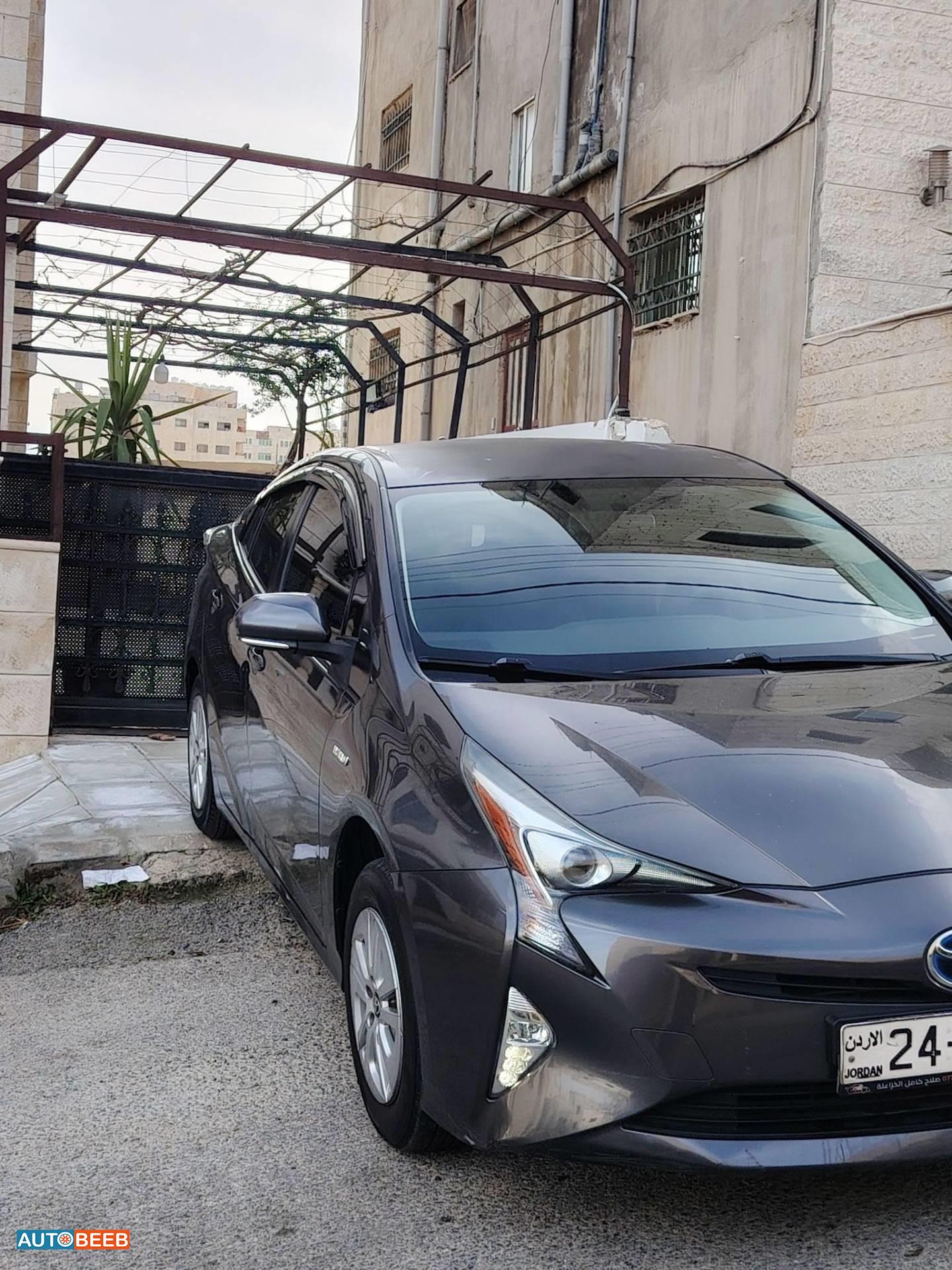 تويوتا بريوس 2017