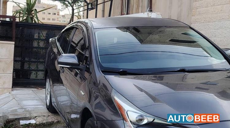 تويوتا بريوس 2017