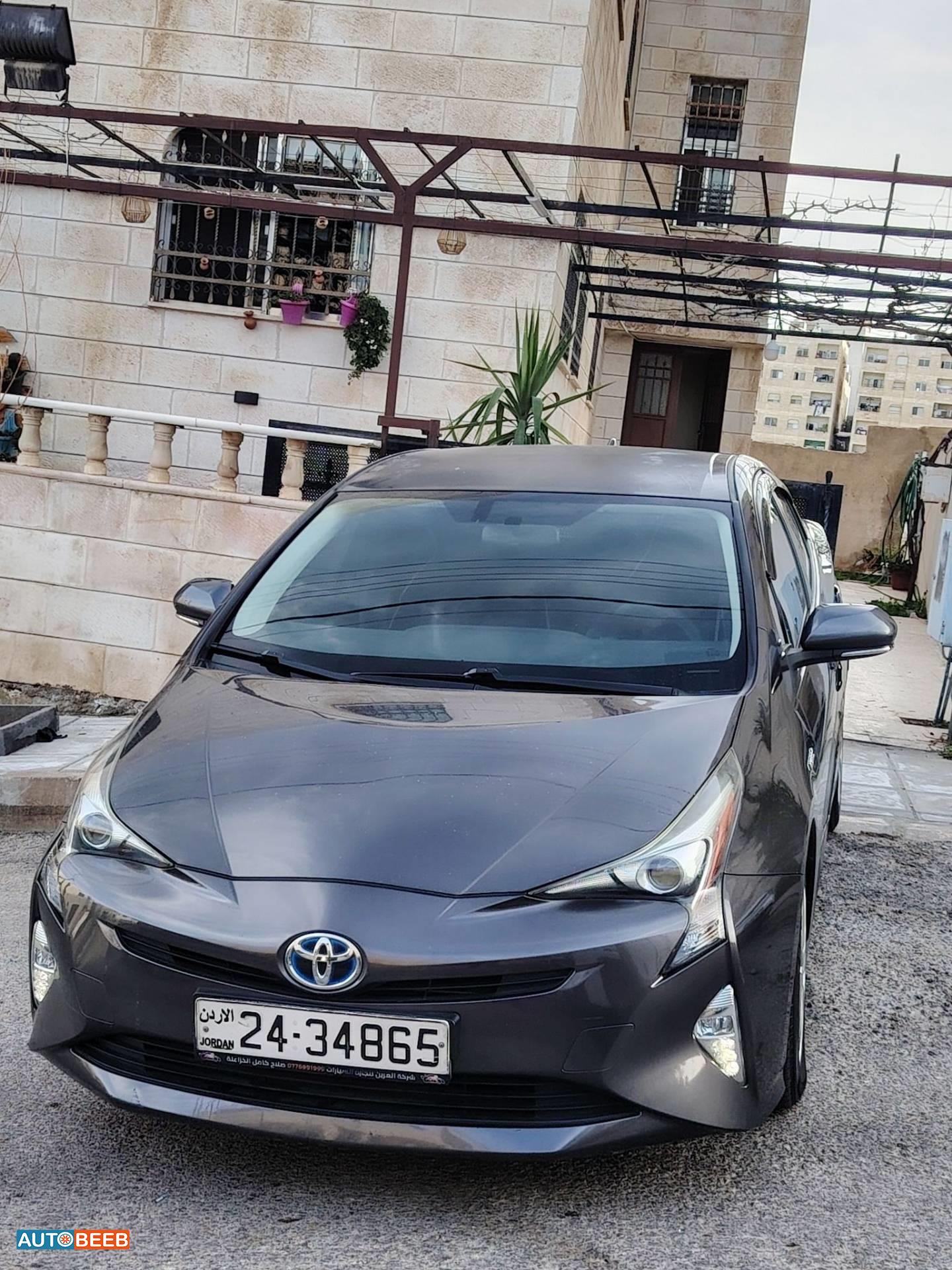 تويوتا بريوس 2017