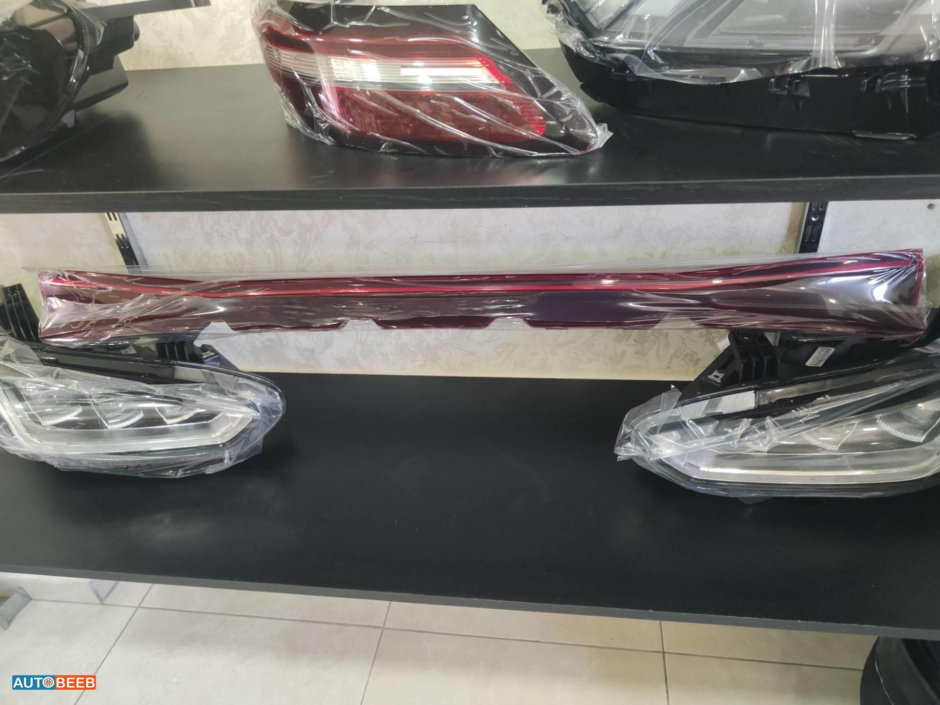 ضوء خلفي وسط بي بي واي دي E2 2022 2023 2024 2025