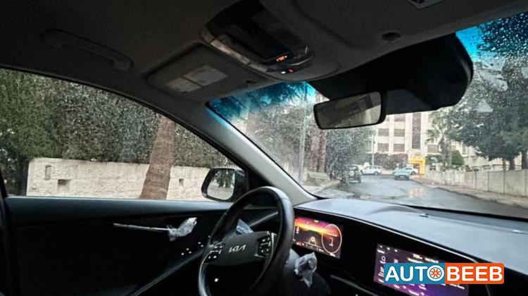 كيا نيرو 2024