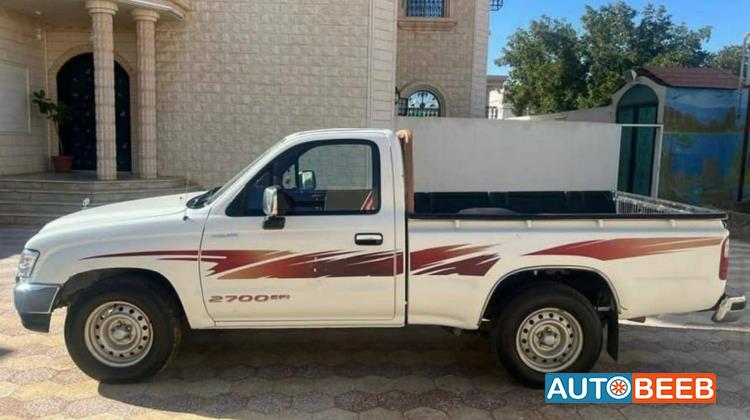 تويوتا هيلوكس 2004